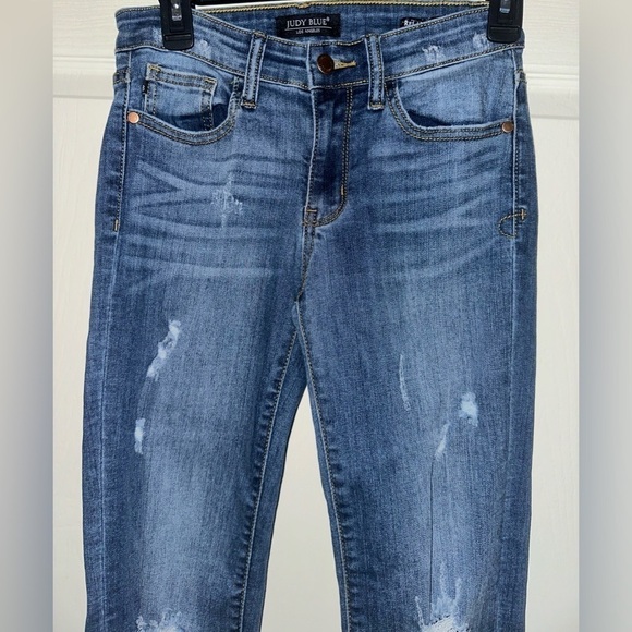 Judy Blue women’s relaxed fit distressed denim jeans 5 27 contemporary - Picture 2 of 9
